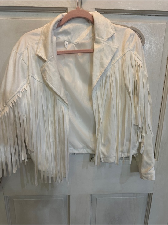 Jackets & Blazers - Cropped White Fringe Leather Jacket - Women's Stylish Western Moto